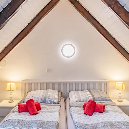 Cozy Apartment In Friedrichskoog With Kitchen Dış mekan fotoğraf
