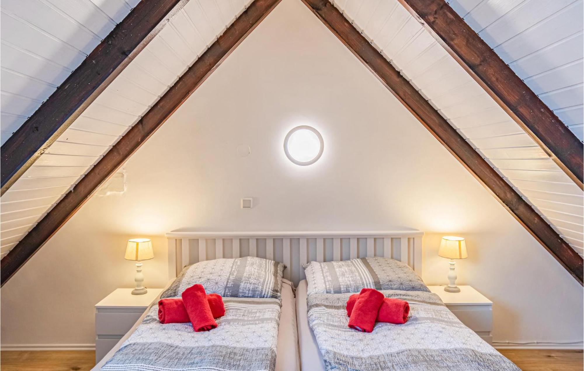 Cozy Apartment In Friedrichskoog With Kitchen Dış mekan fotoğraf