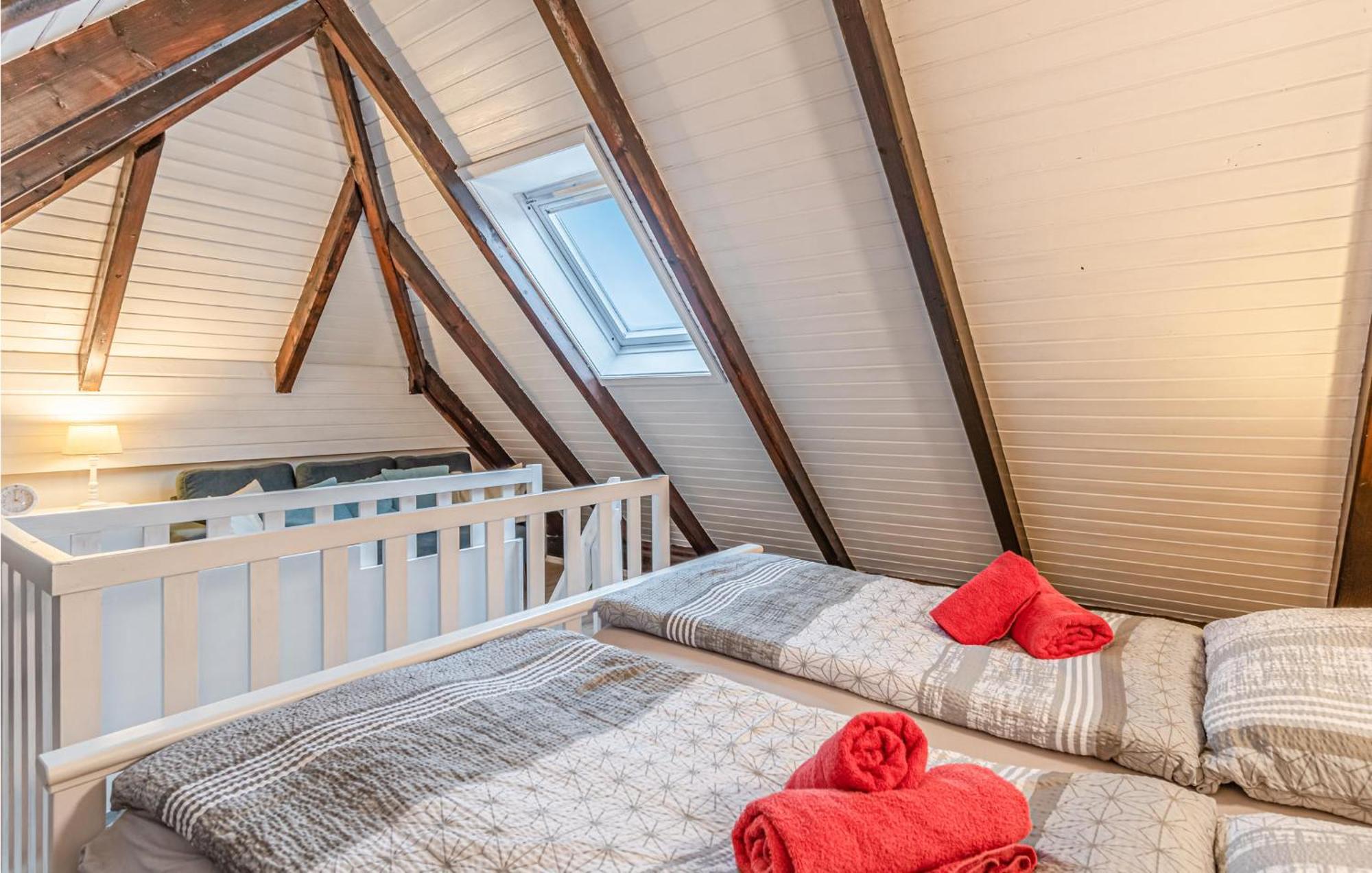 Cozy Apartment In Friedrichskoog With Kitchen Dış mekan fotoğraf